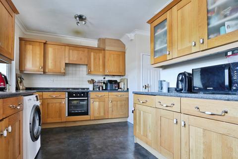 3 bedroom semi-detached house for sale, Northfield Crescent, Driffield YO25