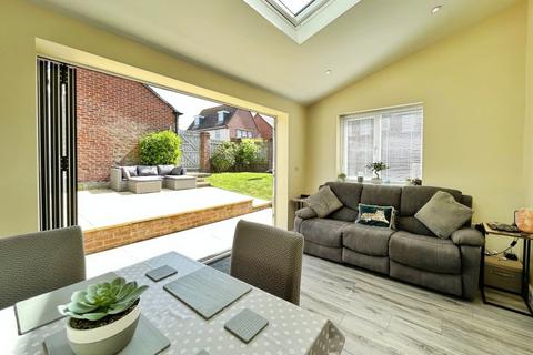 3 bedroom semi-detached house for sale, Mulberry Avenue, Beverley, HU17 7SS