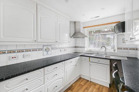 undefined, Alder Croft, Coulsdon, CR5 2SN
