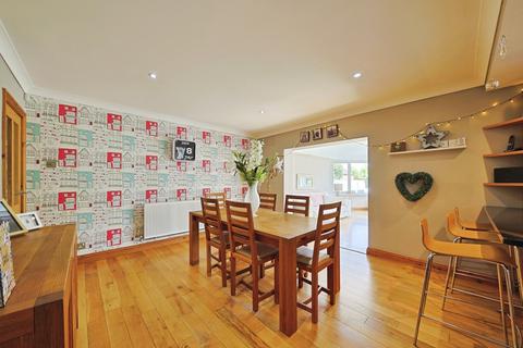 4 bedroom detached house for sale, Ferry Road, Goxhill, DN19 7LD