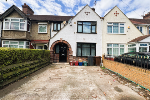 7 Burnham Gardens, Hounslow, TW4 6LS