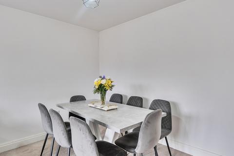 2 bedroom apartment for sale, Hartington Road, London