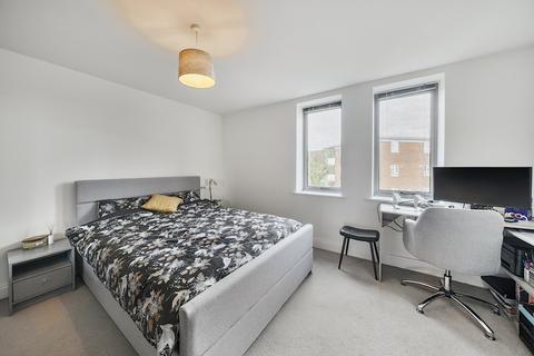 2 bedroom apartment for sale, Hartington Road, London