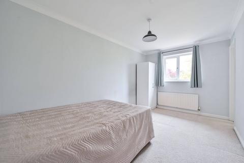 10 Gunwhale Close, London, SE16 6BS