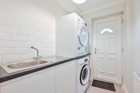 10 Gunwhale Close, London, SE16 6BS