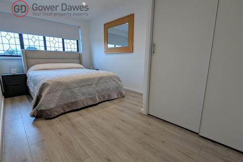 11 Coleridge Road, Tilbury, RM18 8EE