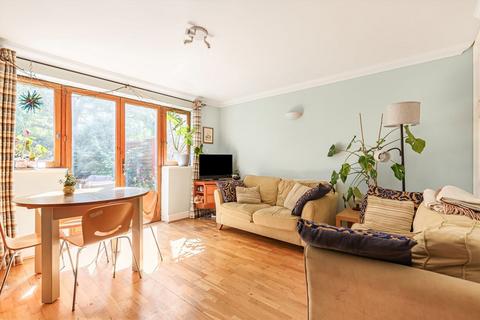 45 Dawson Road, Kingston Upon Thames, KT1 3AU