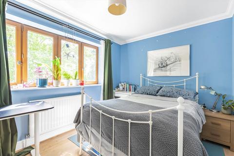 45 Dawson Road, Kingston Upon Thames, KT1 3AU