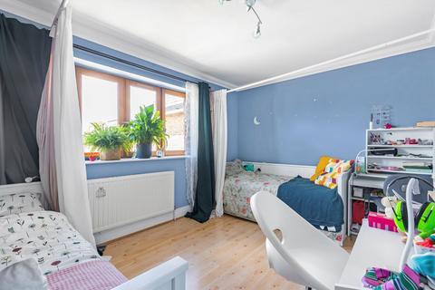 45 Dawson Road, Kingston Upon Thames, KT1 3AU