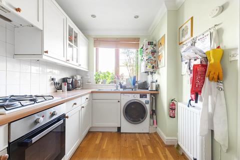 45 Dawson Road, Kingston Upon Thames, KT1 3AU