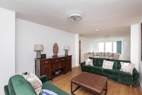 80 Marine Parade, Whitstable, CT5 2BA