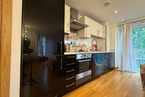 2 bedroom flat for sale, Pisces Court, Zodiac Close, Edgware