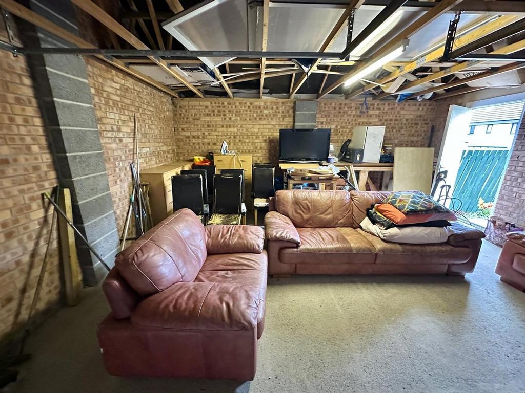 Garage Inside 2.jpg