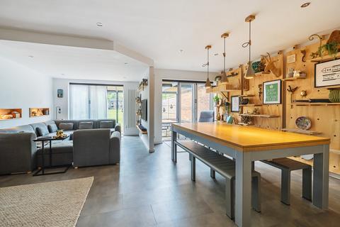 4 bedroom semi-detached house for sale, Whitehall Lane, Buckhurst Hill