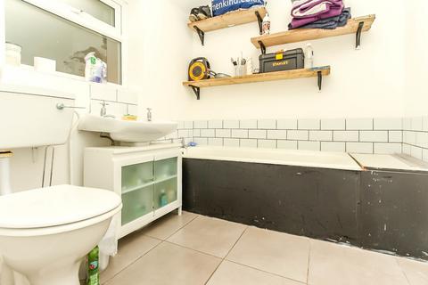 41 Broad Green, Wellingborough, NN8 4LH