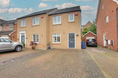 24 Farriers Gate, Chatteris, PE16 6AY