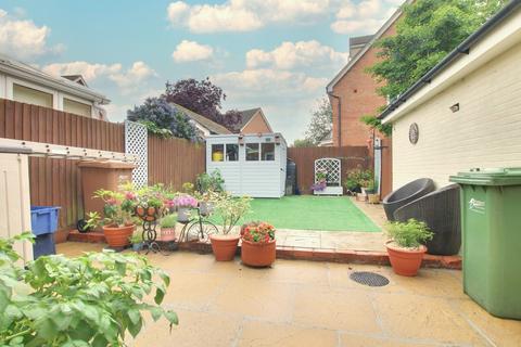 24 Farriers Gate, Chatteris, PE16 6AY