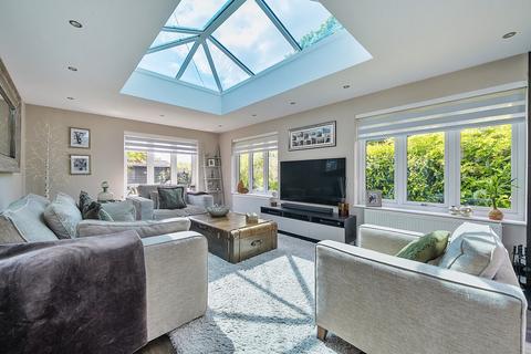 4 bedroom detached house for sale, Alton Villa, Long Bank, Bewdley