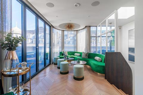 3 bedroom penthouse for sale, Southampton Street, Covent Garden WC2