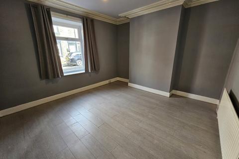 3 bedroom house to rent, Middlesex Street, Barnsley