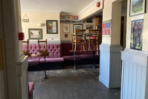 undefined, Newport, Lincoln