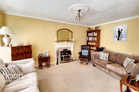 undefined, Hinckley LE10