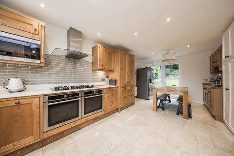4 bedroom detached house for sale, Barnfield, Crowborough