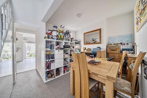 166 Pinhoe Road, Exeter, EX4 7HJ