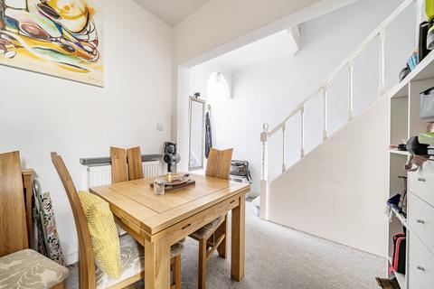 166 Pinhoe Road, Exeter, EX4 7HJ