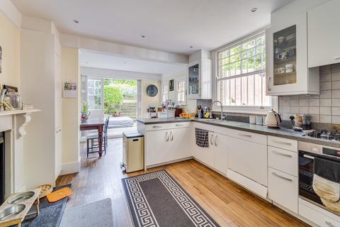 5 Southwood Avenue, London, N6 5RY