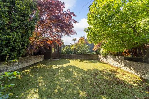 5 Southwood Avenue, London, N6 5RY