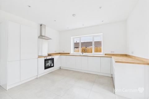 1, Dove Cottage Ashbourne Road, Rocester, Uttoxeter, ST14 5LF