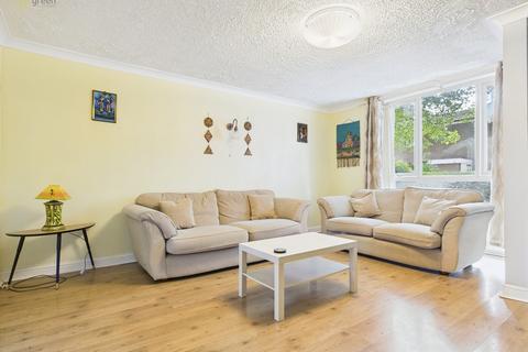 62 Lanchester Way, Birmingham, B36 9JG