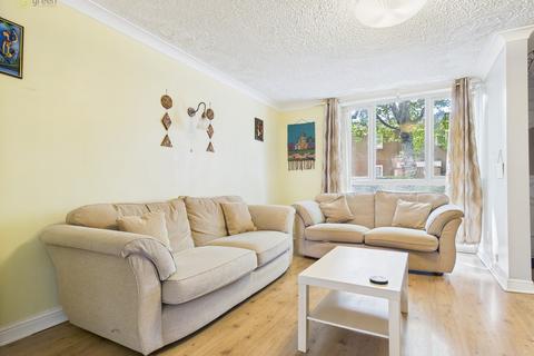 62 Lanchester Way, Birmingham, B36 9JG