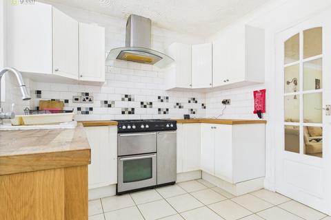 62 Lanchester Way, Birmingham, B36 9JG