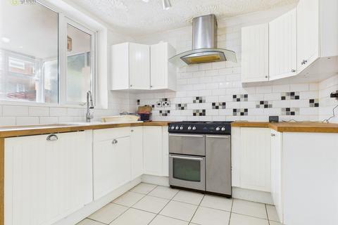 62 Lanchester Way, Birmingham, B36 9JG