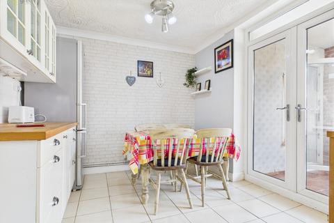 62 Lanchester Way, Birmingham, B36 9JG