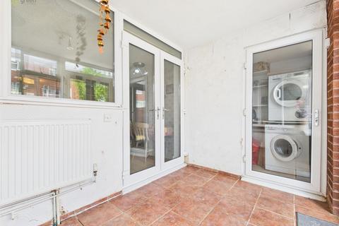 62 Lanchester Way, Birmingham, B36 9JG
