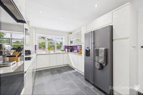 4 bedroom detached house for sale, Rugeley Road, Burntwood