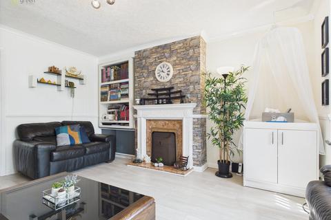 15 Denton Grove, Stechford, Birmingham, B33 8QE