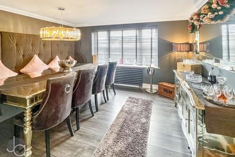 16 Heycroft Way, Tiptree, Colchester, CO5 0DG