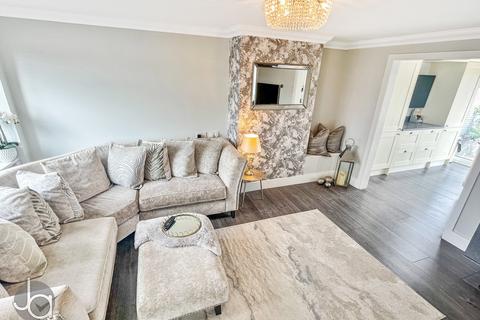 16 Heycroft Way, Tiptree, Colchester, CO5 0DG