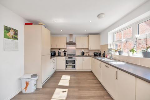 5 bedroom detached house for sale, Miles Way, Buntingford SG9