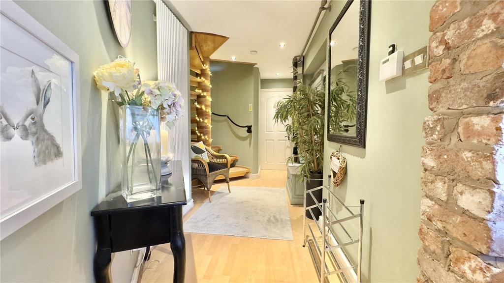 Hall BH Cottage