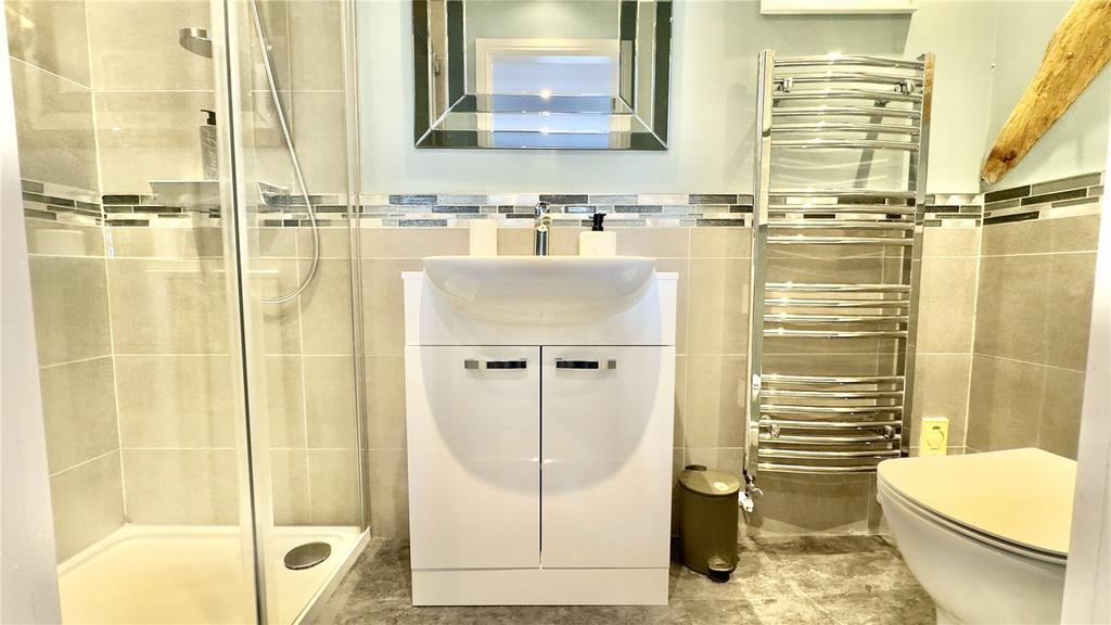 Shower BH Cottage