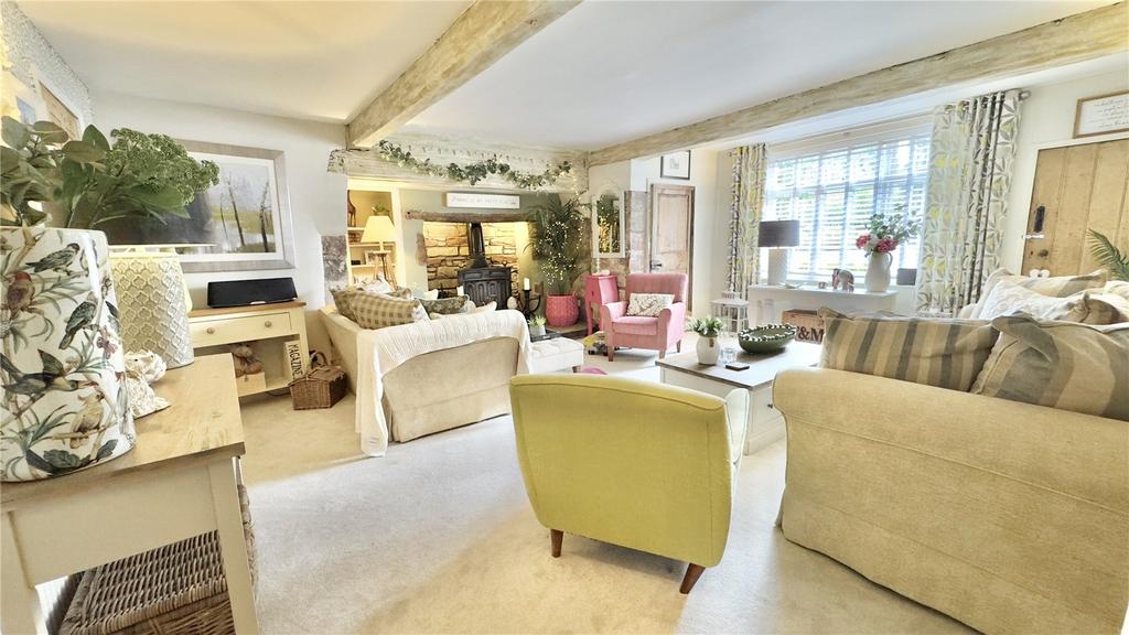 Lounge Bank House