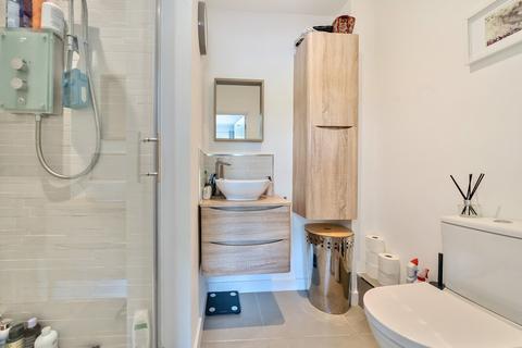 3 Stour Close, Keston, BR2 6BX