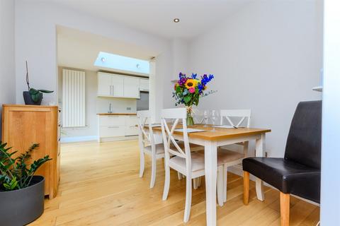 51 Fairview Road, Istead Rise, Gravesend, DA13 9DP