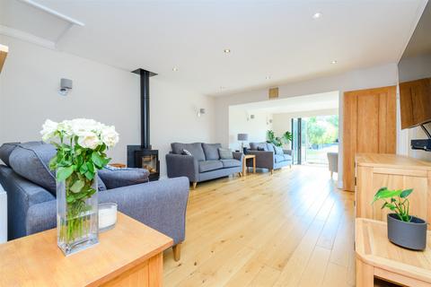 3 bedroom semi-detached bungalow for sale, Fairview Road, Gravesend DA13