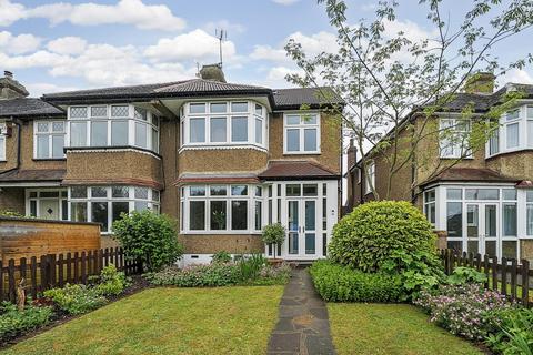 43 Ravenswood Crescent, West Wickham, BR4 0JH